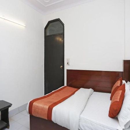 Hotel Keshew International New Delhi Ngoại thất bức ảnh