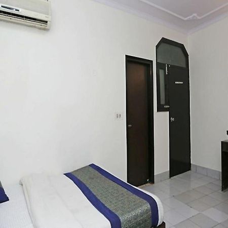 Hotel Keshew International New Delhi Ngoại thất bức ảnh