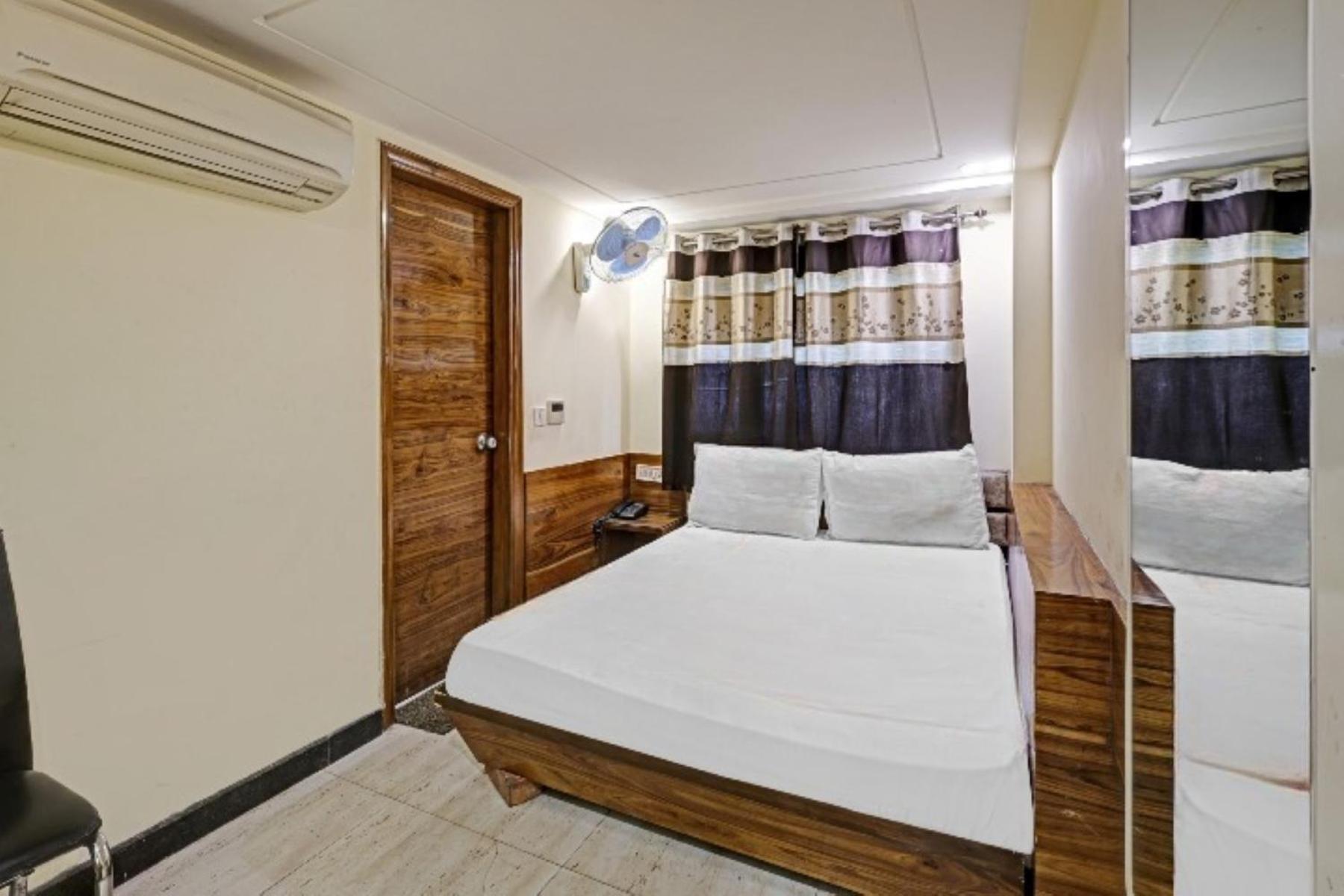 Hotel Keshew International New Delhi Ngoại thất bức ảnh