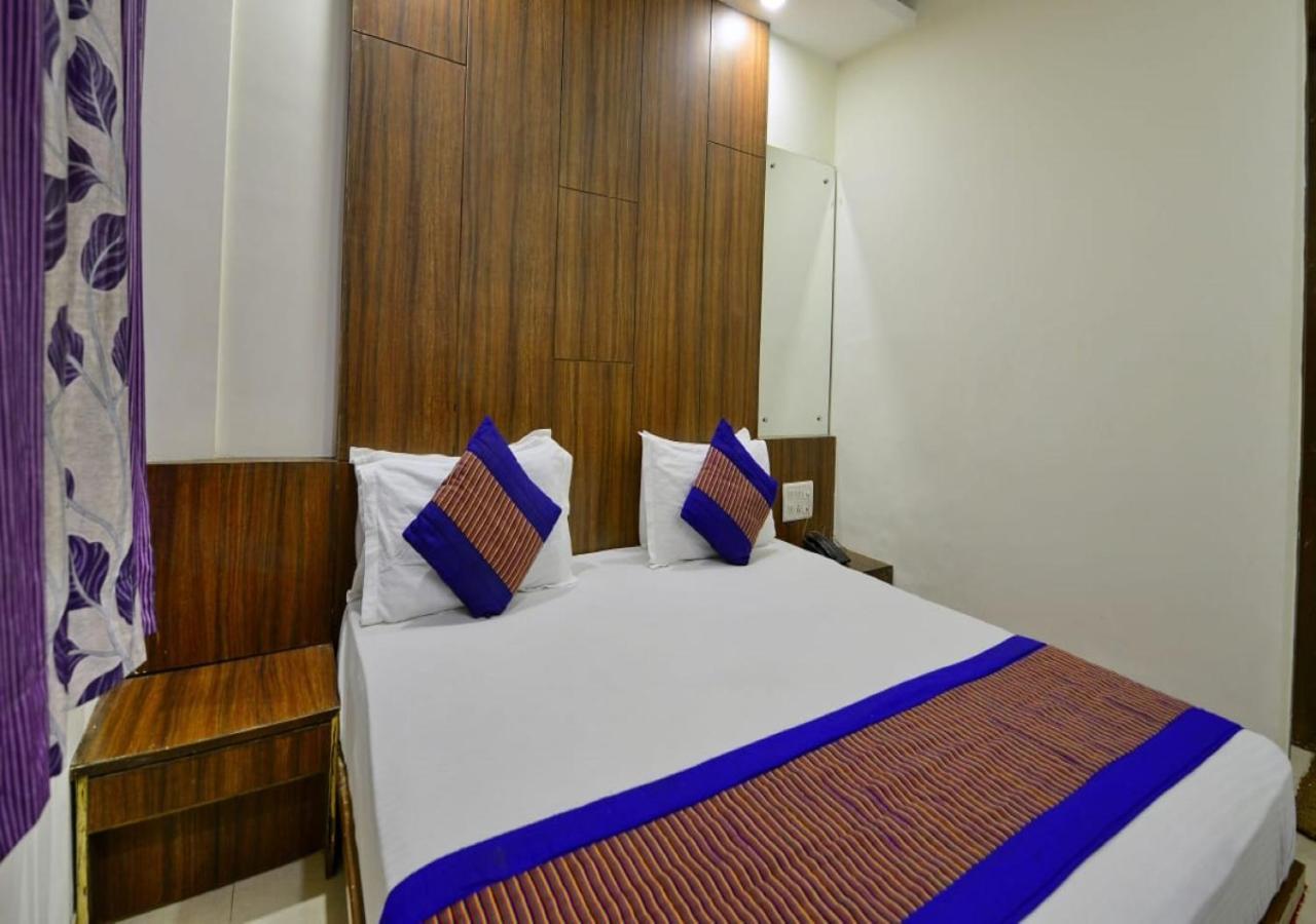 Hotel Keshew International New Delhi Ngoại thất bức ảnh