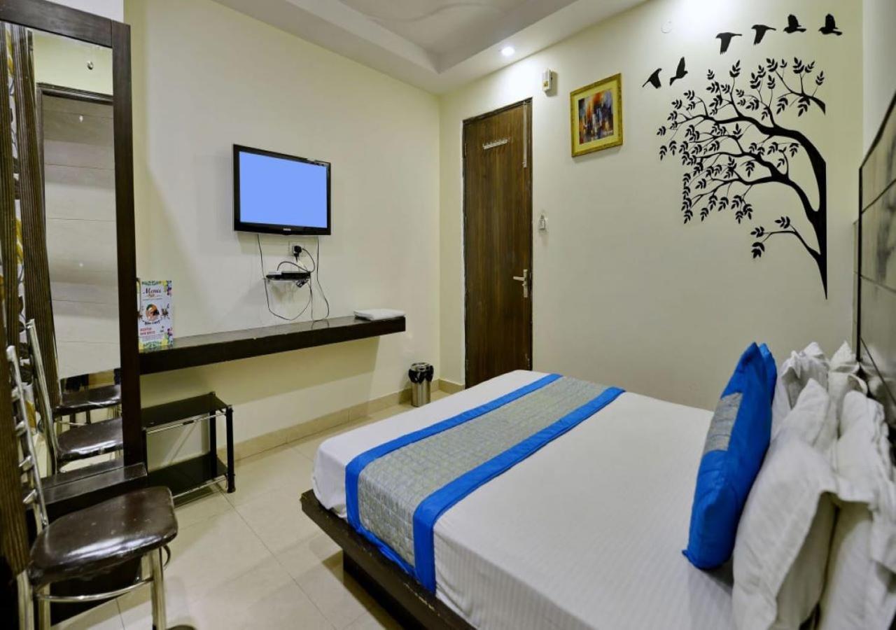 Hotel Keshew International New Delhi Ngoại thất bức ảnh